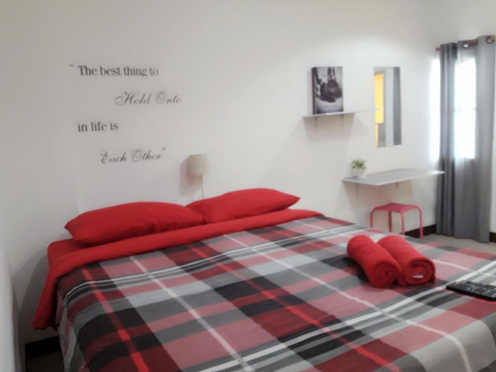 ピサヌローク Banmeesukko Bed & Breakfast エクステリア 写真